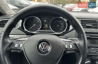 Седан Volkswagen Jetta 2014 в 