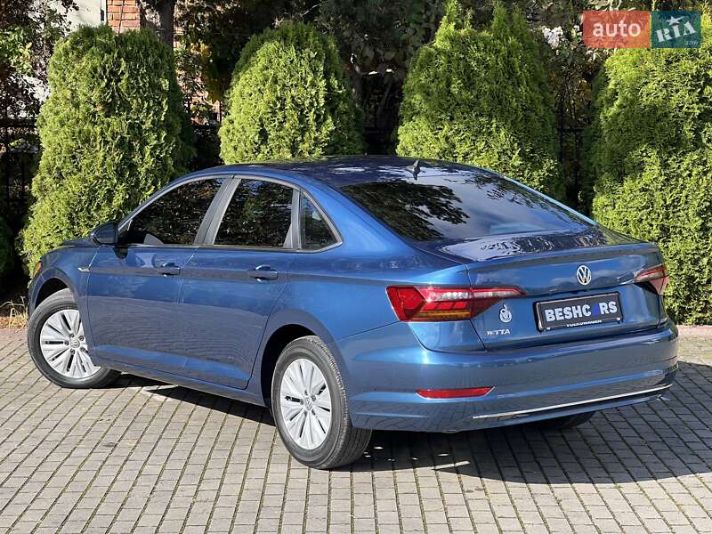 Седан Volkswagen Jetta 2018 в Львове