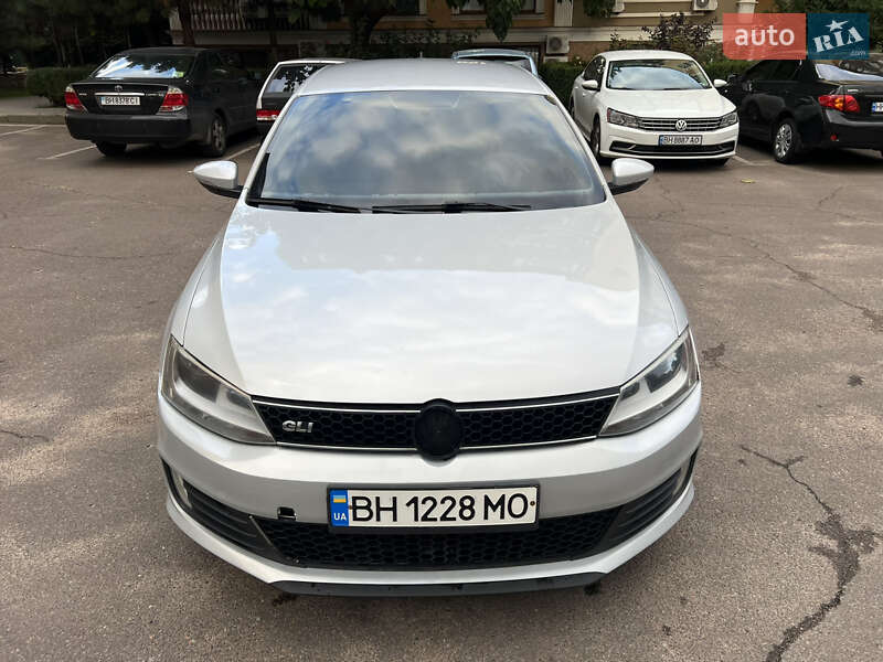 Седан Volkswagen Jetta 2012 в Одесі