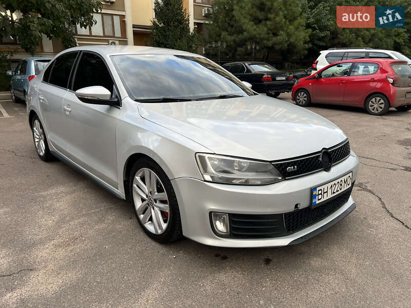 Седан Volkswagen Jetta 2012 в Одесі