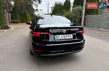 Седан Volkswagen Jetta 2019 в 