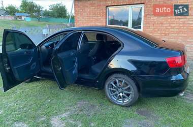 Седан Volkswagen Jetta 2014 в 