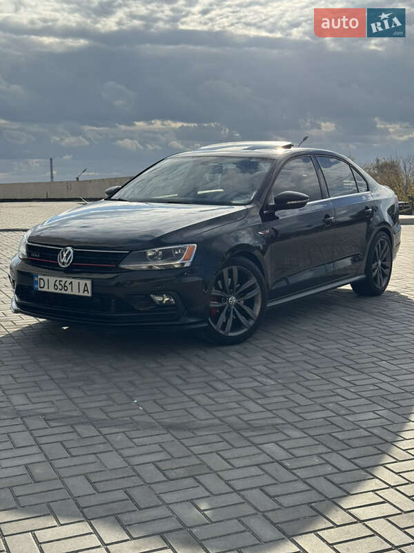 Седан Volkswagen Jetta 2016 в Днепре