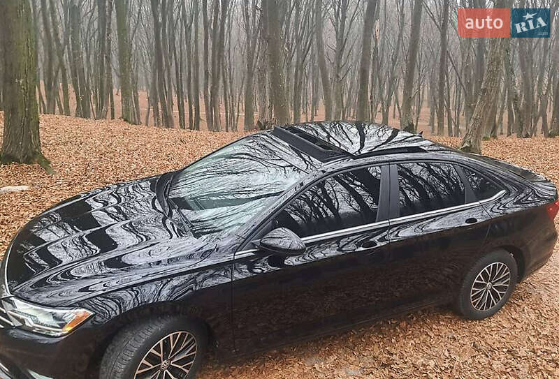 Седан Volkswagen Jetta 2018 в Львове