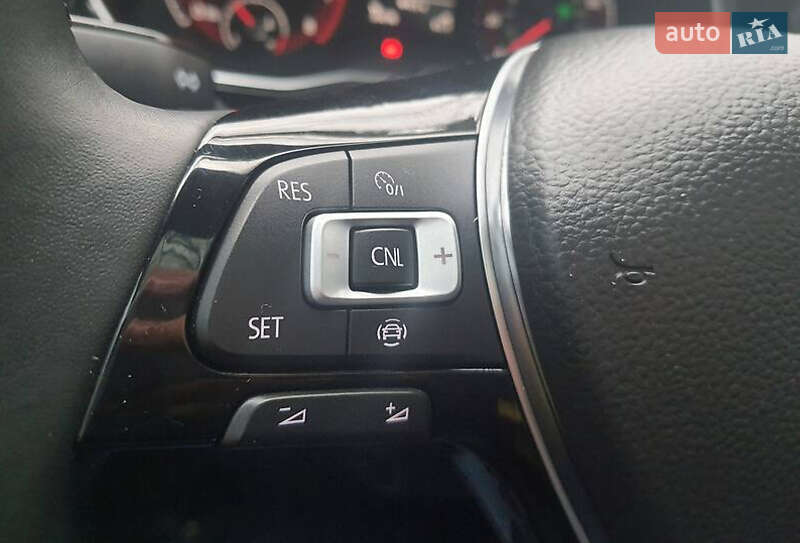 Седан Volkswagen Jetta 2018 в Львове