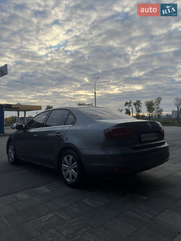 Седан Volkswagen Jetta 2017 в Харькове