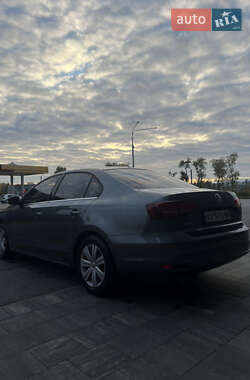 Седан Volkswagen Jetta 2017 в 