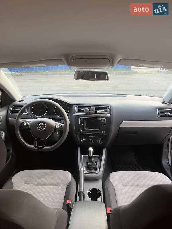 Седан Volkswagen Jetta 2017 в Харькове