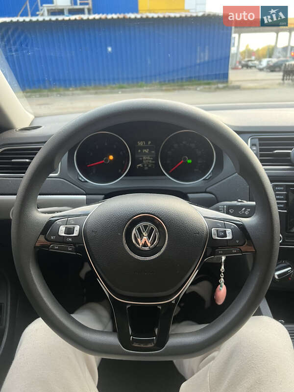 Седан Volkswagen Jetta 2017 в Харькове