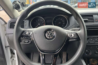 Седан Volkswagen Jetta 2014 в 