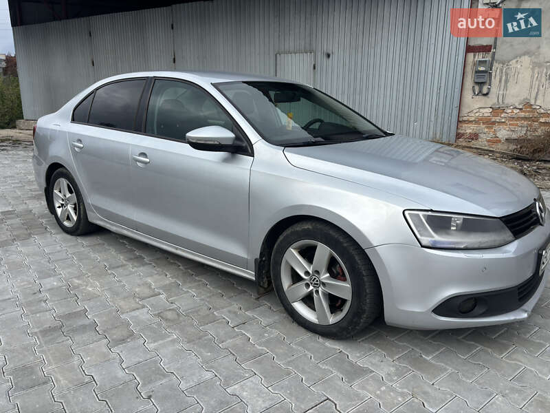 Седан Volkswagen Jetta 2011 в Кам'янці-Бузькій