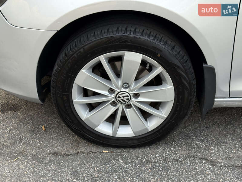 Універсал Volkswagen Jetta 2009 в Дніпрі