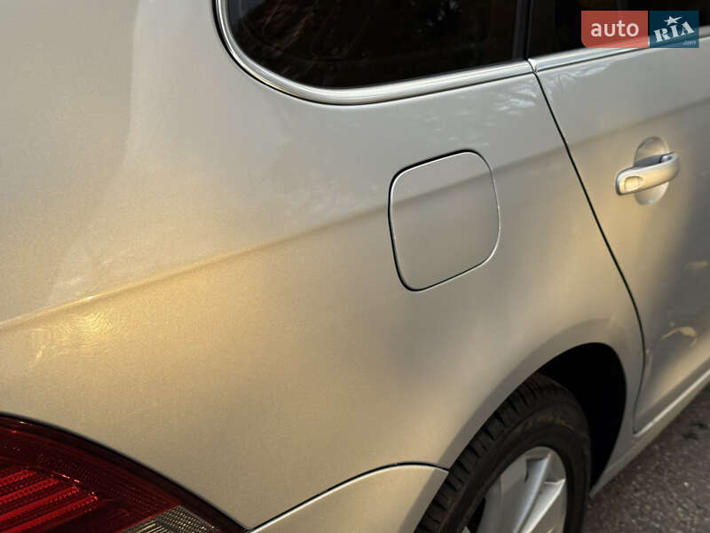 Універсал Volkswagen Jetta 2009 в Дніпрі