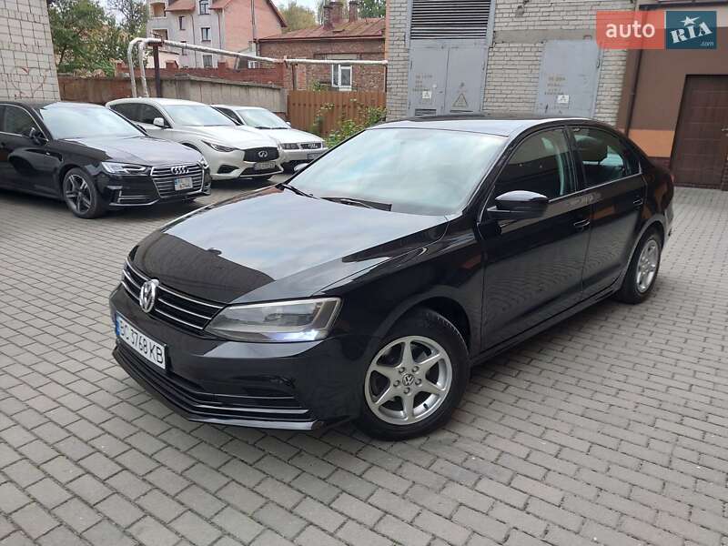 Седан Volkswagen Jetta 2016 в Львове
