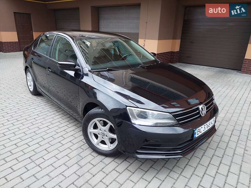 Седан Volkswagen Jetta 2016 в Львове