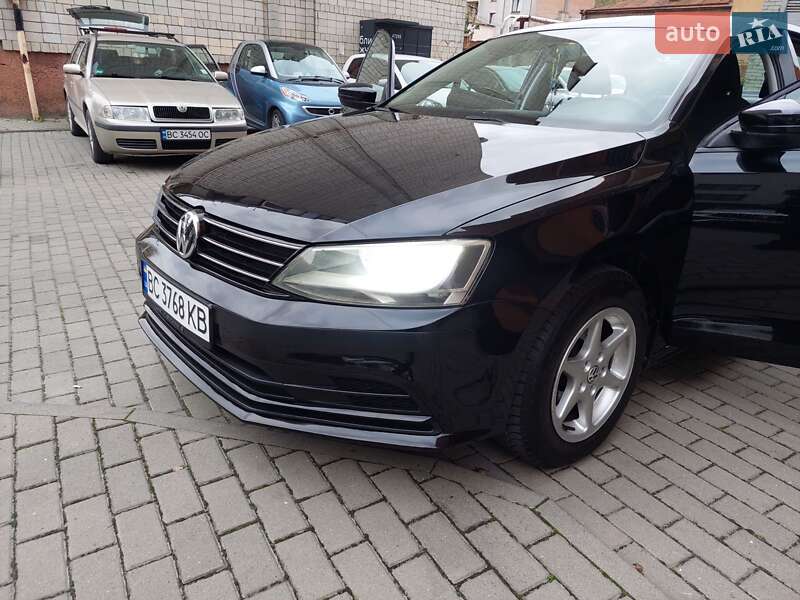 Седан Volkswagen Jetta 2016 в Львове
