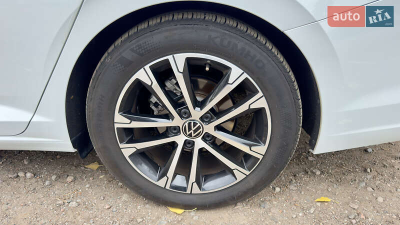 Седан Volkswagen Jetta 2024 в Черкасах