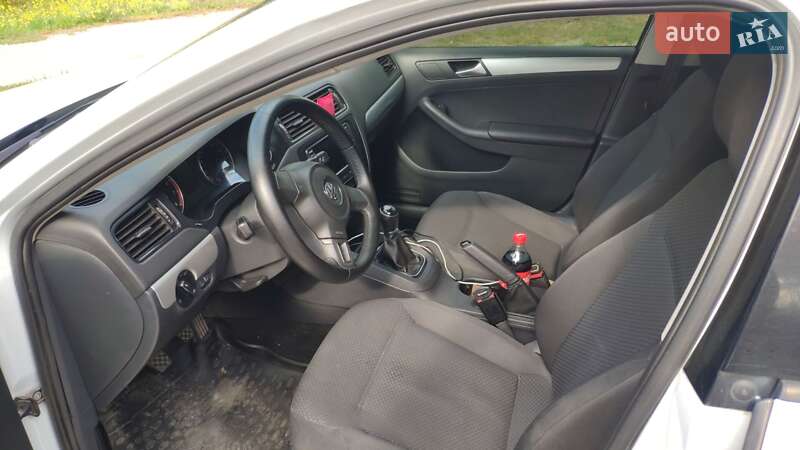 Седан Volkswagen Jetta 2014 в Запоріжжі