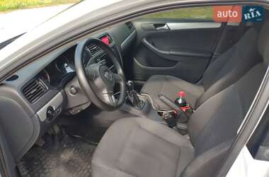 Седан Volkswagen Jetta 2014 в 
