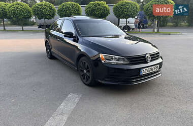 Седан Volkswagen Jetta 2016 в Днепре
