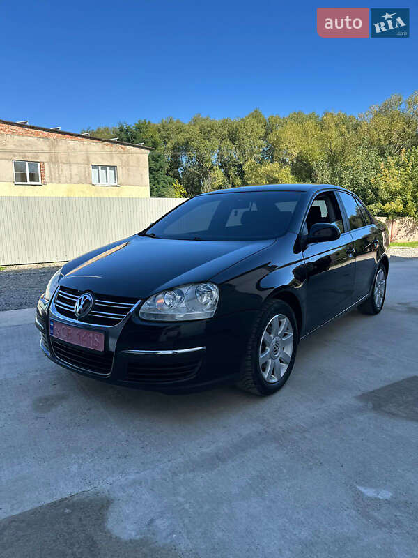Седан Volkswagen Jetta 2006 в Надворной фото 23 Седан Volkswagen Jetta 2006 в Надворной
