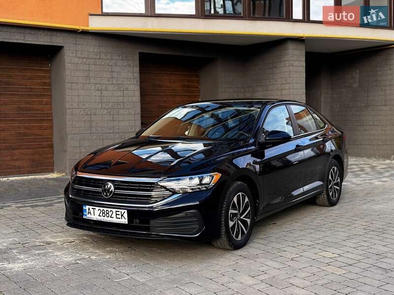 Седан Volkswagen Jetta 2022 в Ивано-Франковске
