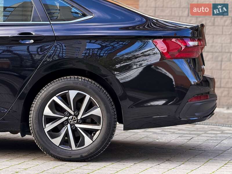Седан Volkswagen Jetta 2022 в Ивано-Франковске