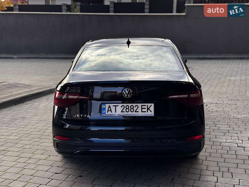 Седан Volkswagen Jetta 2022 в Ивано-Франковске