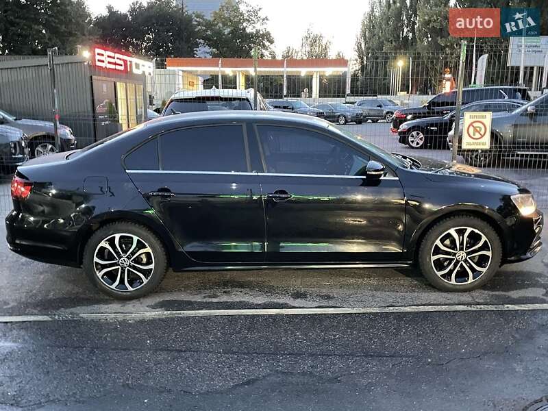 Седан Volkswagen Jetta 2016 в Виннице фото 4 Седан Volkswagen Jetta 2016 в Виннице