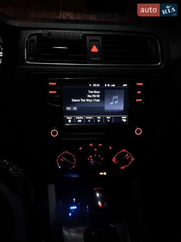 Седан Volkswagen Jetta 2011 в Черновцах