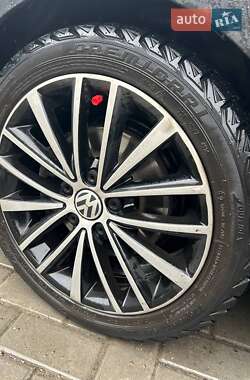 Седан Volkswagen Jetta 2016 в 
