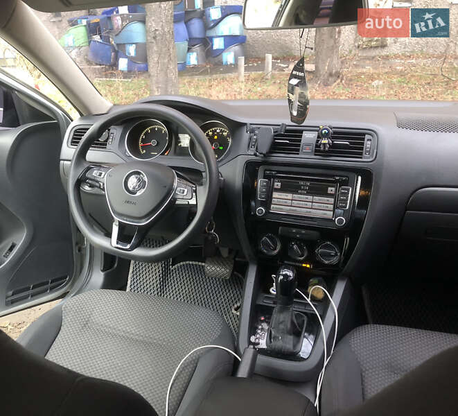 Седан Volkswagen Jetta 2010 в Киеве