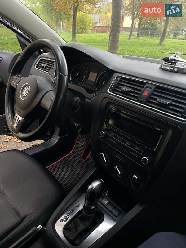 Седан Volkswagen Jetta 2012 в Калуше фото 12 Седан Volkswagen Jetta 2012 в Калуше