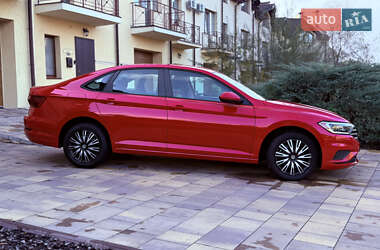 Седан Volkswagen Jetta 2020 в 