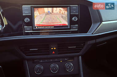 Седан Volkswagen Jetta 2020 в 