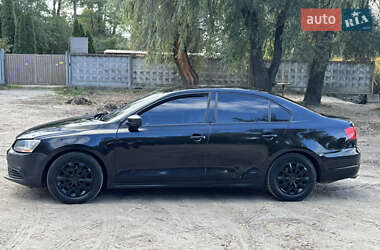 Седан Volkswagen Jetta 2013 в 
