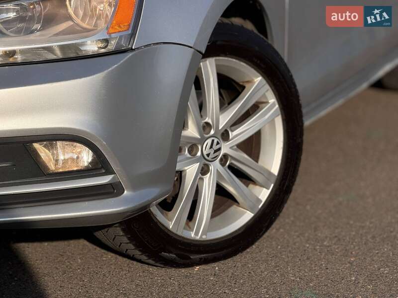Седан Volkswagen Jetta 2015 в Кривом Роге