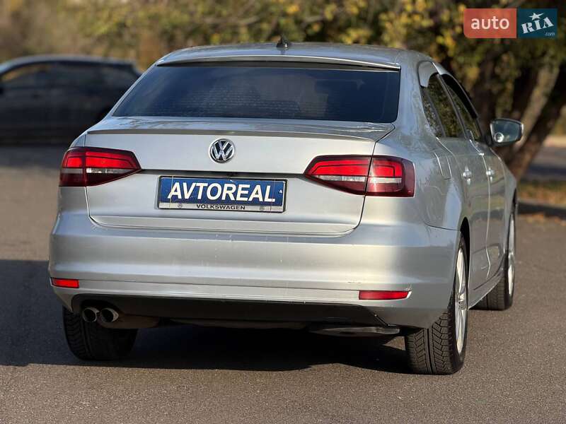 Седан Volkswagen Jetta 2015 в Кривом Роге