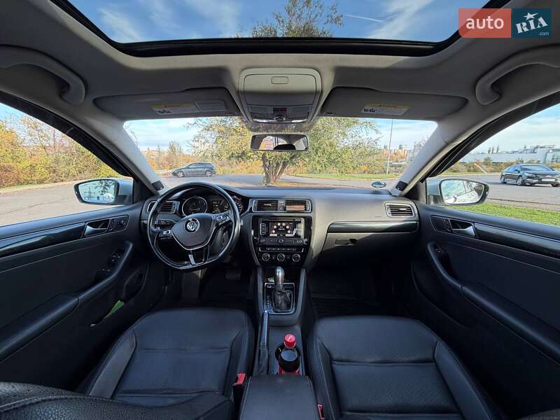Седан Volkswagen Jetta 2015 в Кривом Роге