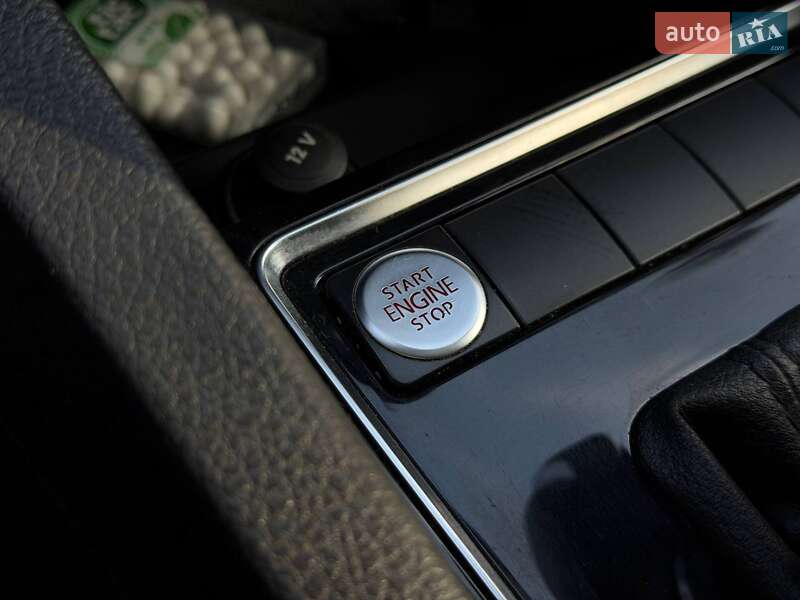 Седан Volkswagen Jetta 2015 в Кривом Роге