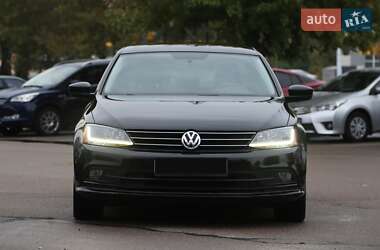Седан Volkswagen Jetta 2017 в 