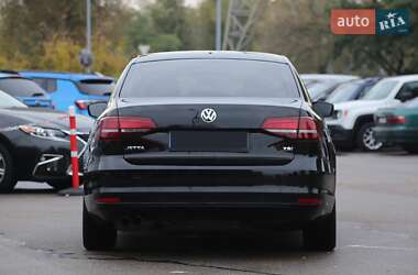 Седан Volkswagen Jetta 2017 в 