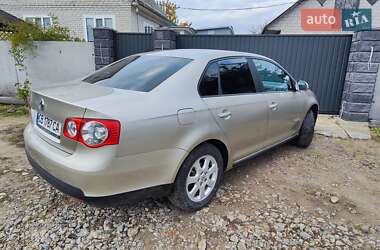 Седан Volkswagen Jetta 2008 в 