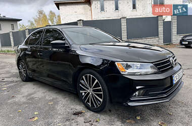 Седан Volkswagen Jetta 2015 в Києві