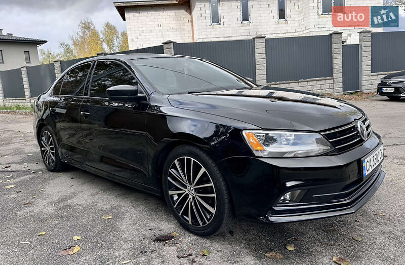 Седан Volkswagen Jetta 2015 в 