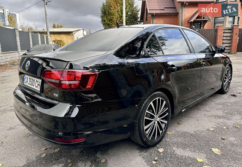 Седан Volkswagen Jetta 2015 в Києві фото 12 Седан Volkswagen Jetta 2015 в Києві