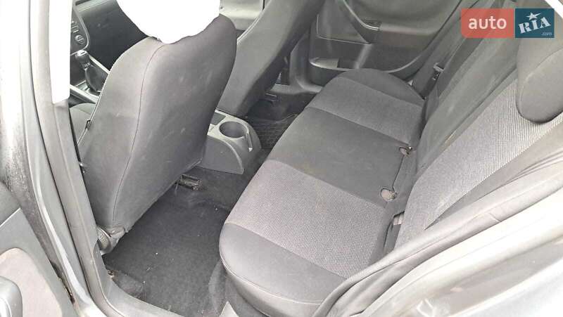 Седан Volkswagen Jetta 2006 в Вишневому фото 13 Седан Volkswagen Jetta 2006 в Вишневому
