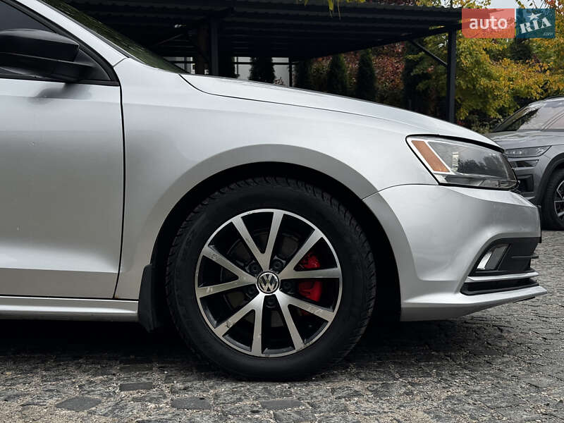 Седан Volkswagen Jetta 2016 в Києві