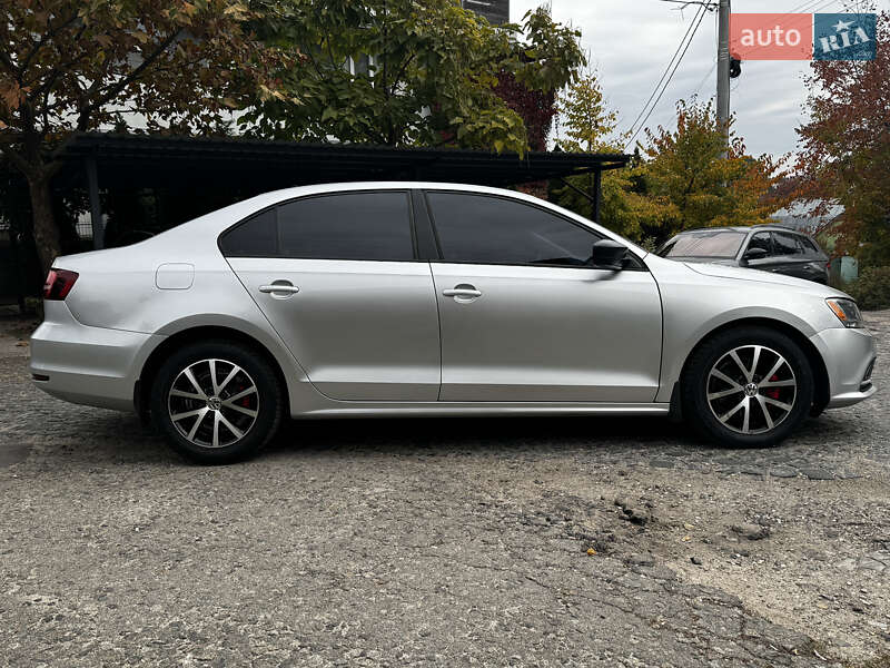 Седан Volkswagen Jetta 2016 в Києві
