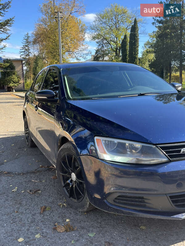 Седан Volkswagen Jetta 2010 в Косове фото Седан Volkswagen Jetta 2010 в Косове